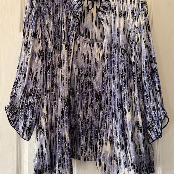 Plus size twin set. - Picture 4 of 4